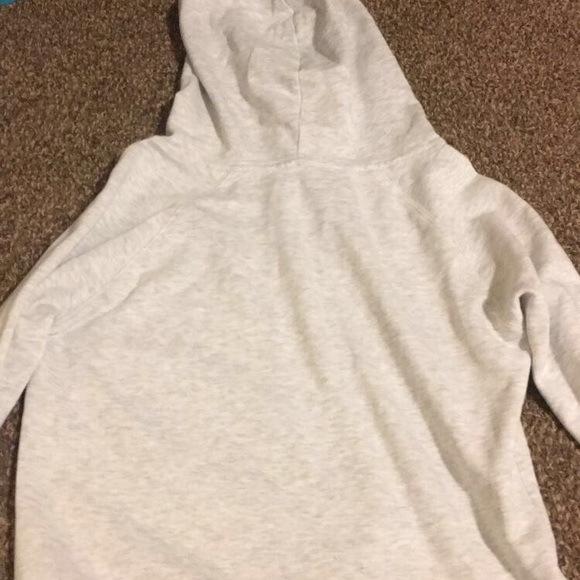 Sweatshirt - Picture 3 of 4